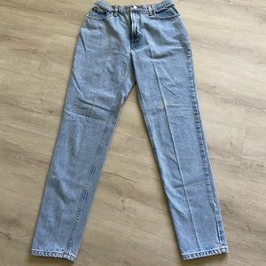 Gap Denim: Women’s Slim Fit Best Basics